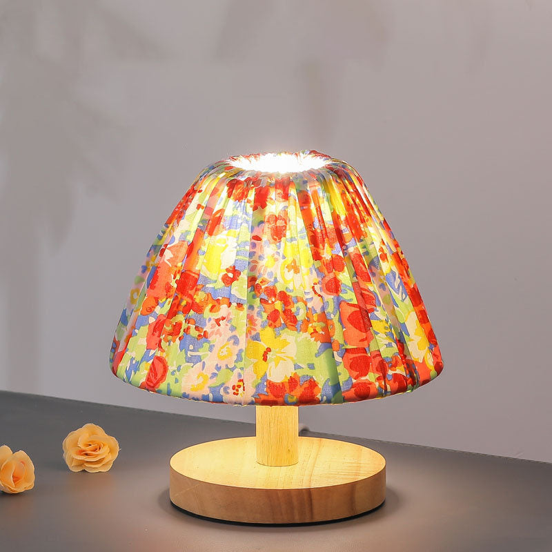 Modern minimalist creative iron flower-shaped 1-lamp table lamp