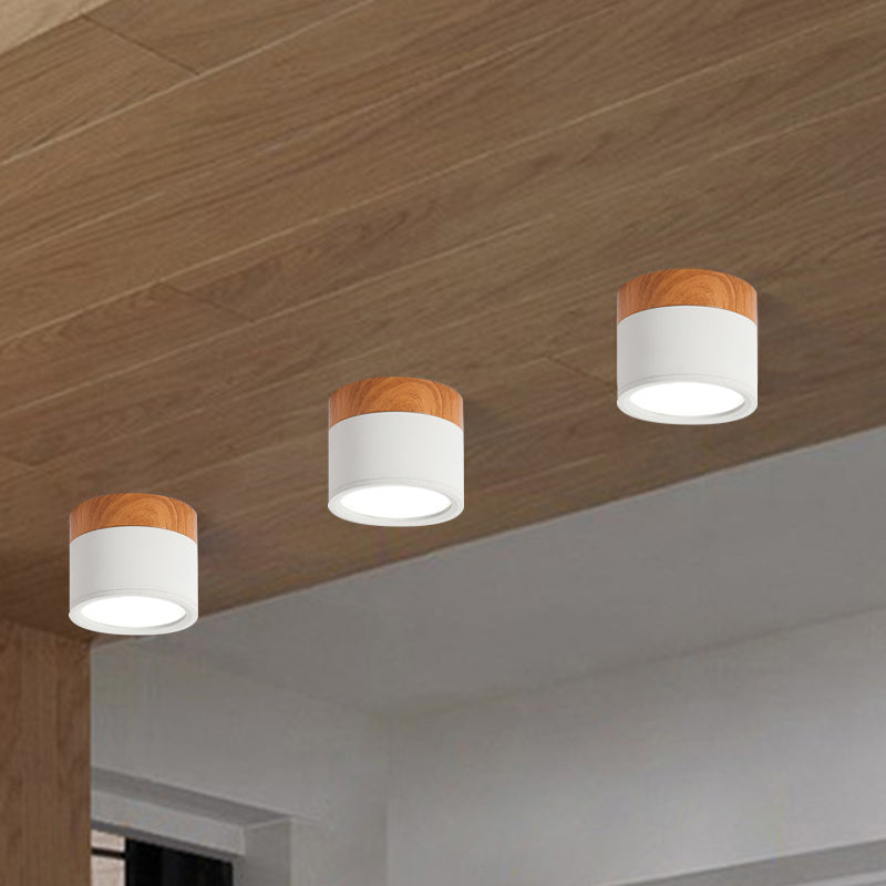 Modern Macaron Ceiling Lamp – Compact Metal/Wood Ceiling Light for Kitchen and Bar in Yellow, Madigas and Madigasack