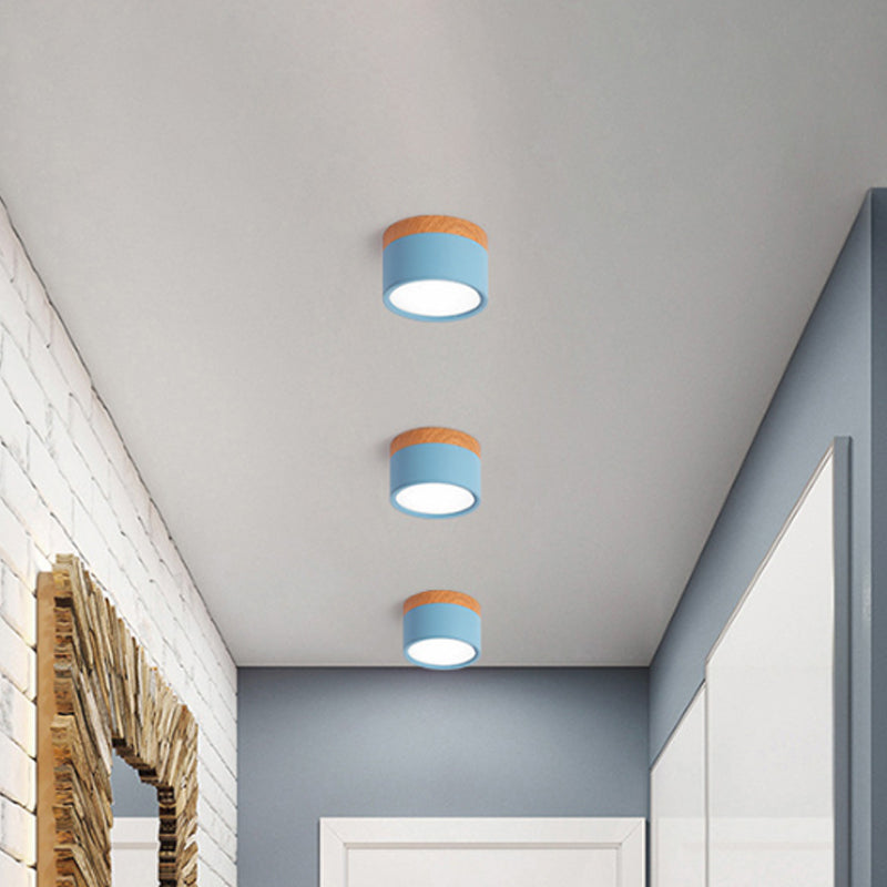 Modern Macaron Ceiling Lamp – Compact Metal/Wood Ceiling Light for Kitchen and Bar in Yellow, Madigas and Madigasack
