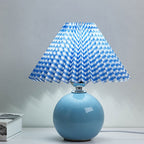 Nordic minimalist 1-light table lamp made of ceramic with folds