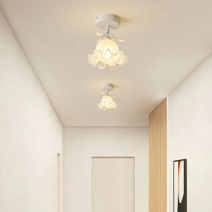 Mini Flower Ceiling Light - Luxurious Mini Pendant Light for Timeless Atmosphere