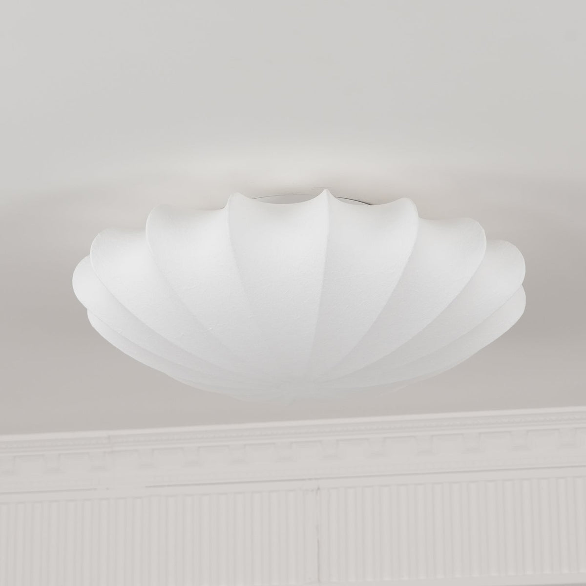 Bowl-shaped fabric ceiling lamp Elegant design