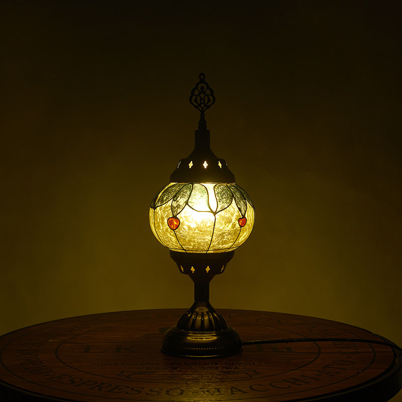 Traditional Tiffany romantic oval iron enamelled 1-light table lamp for the bedroom