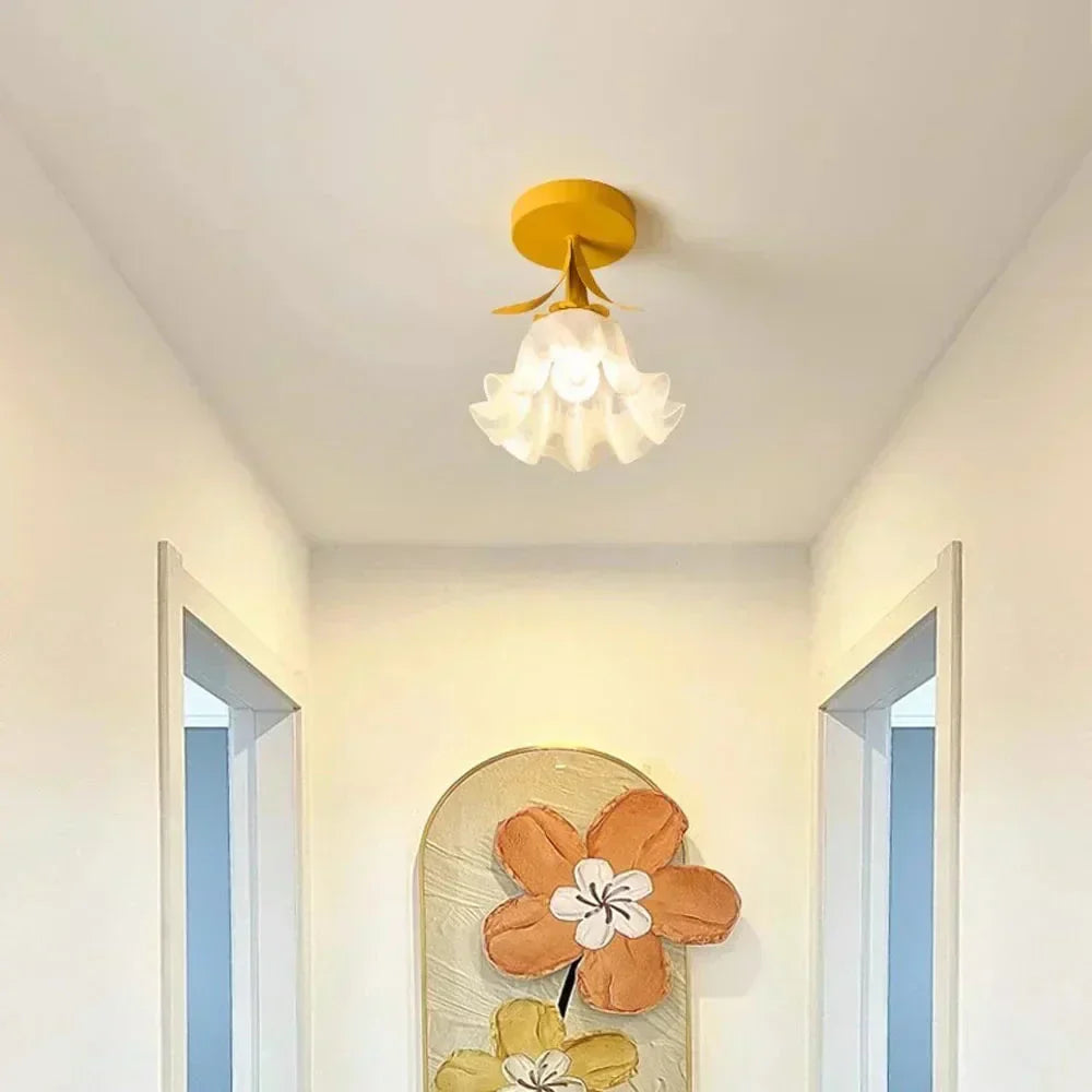 Mini Flower Ceiling Light - Luxurious Mini Pendant Light for Timeless Atmosphere