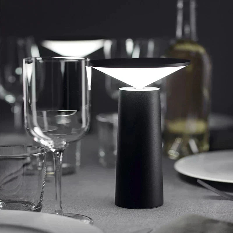 InfiNight - Modern table lamp with touch sensor | Dimmable brightness